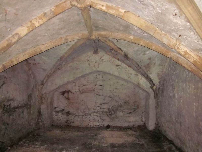 13th century cellars under High Street