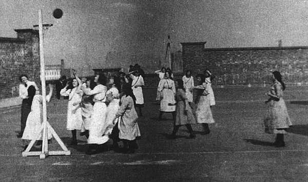 Netball on the roof - 1919