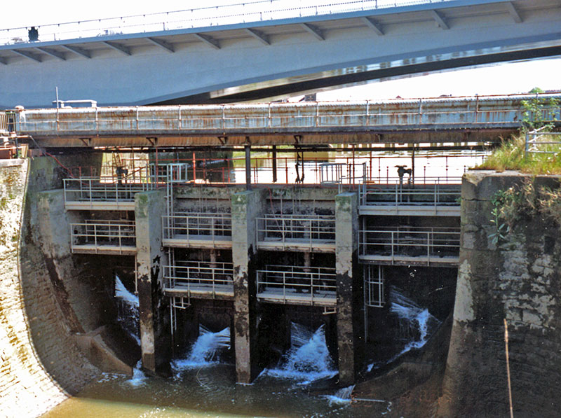 The now dammed Brunel's Lock