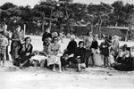Inhabitants of Argostoli awaiting evacuation, August 1953. Image from Imperial War Museums, A32649