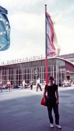 Tom, Cologne train station