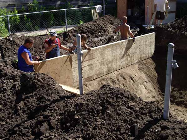 Pool repair - erecting the siding